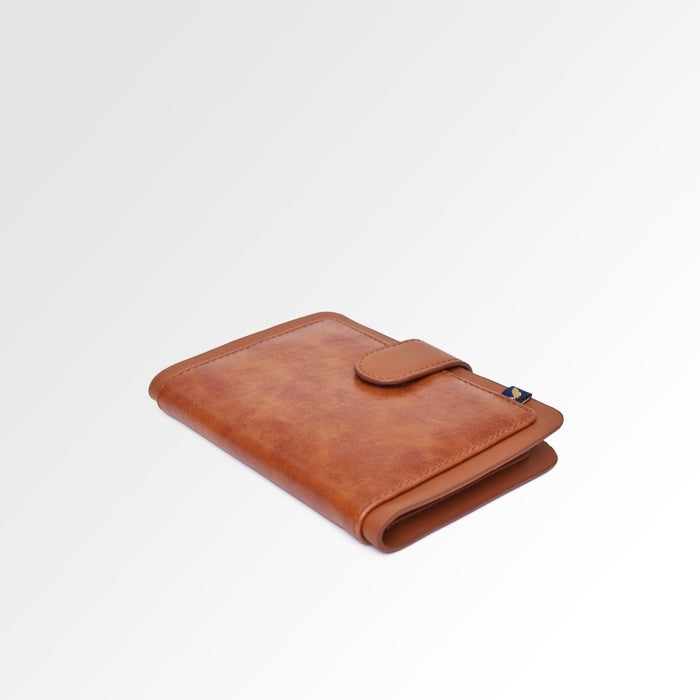 Unmet Desire Passport Holder | Moderno | Tan