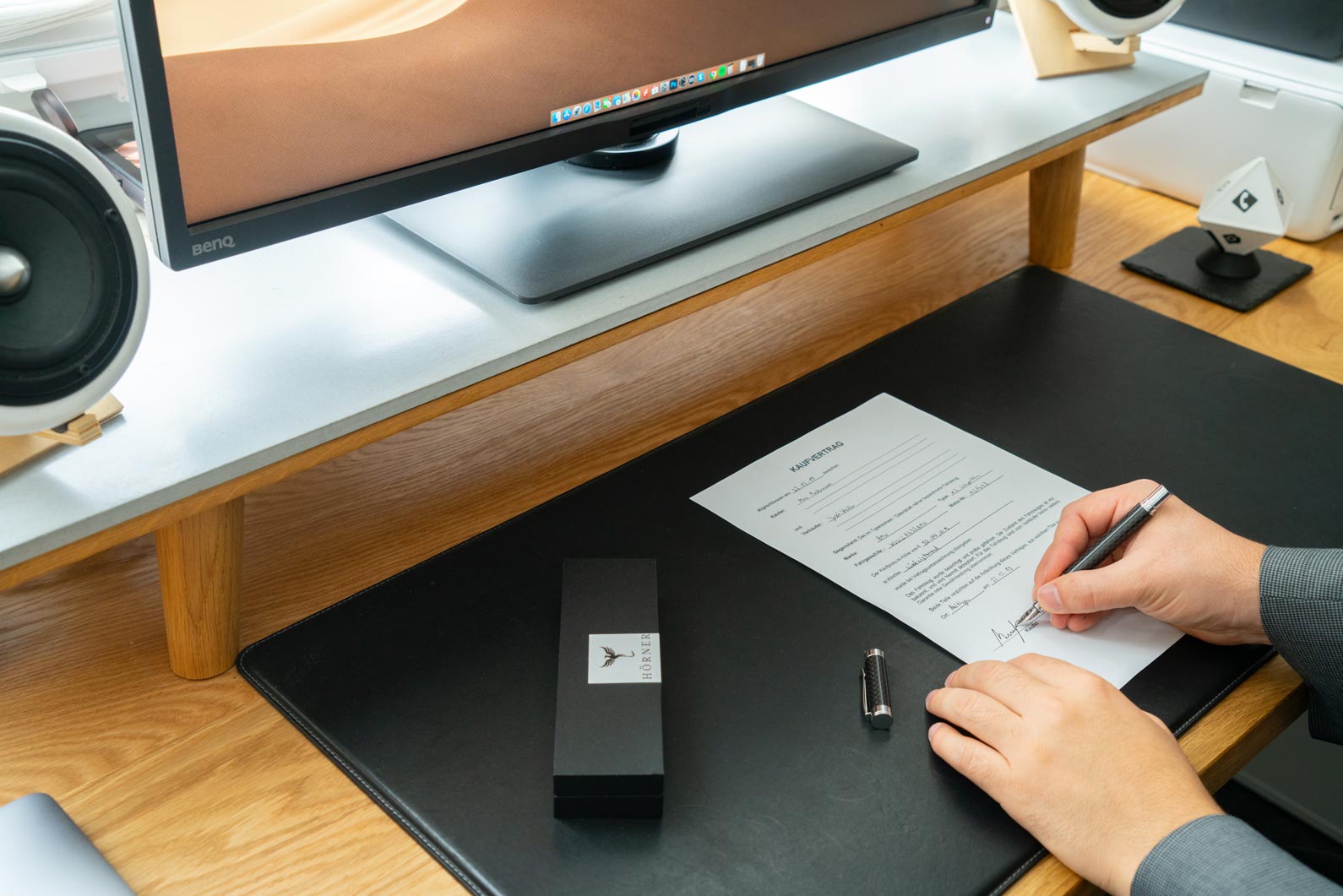 Horner | One | Fountain Pen | Carbon