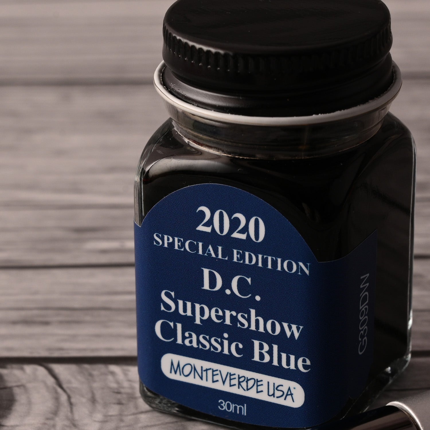 Monteverde 2020 D.C. Supershow Classic Blue Special Edition Ink Bottle - 30ml 4