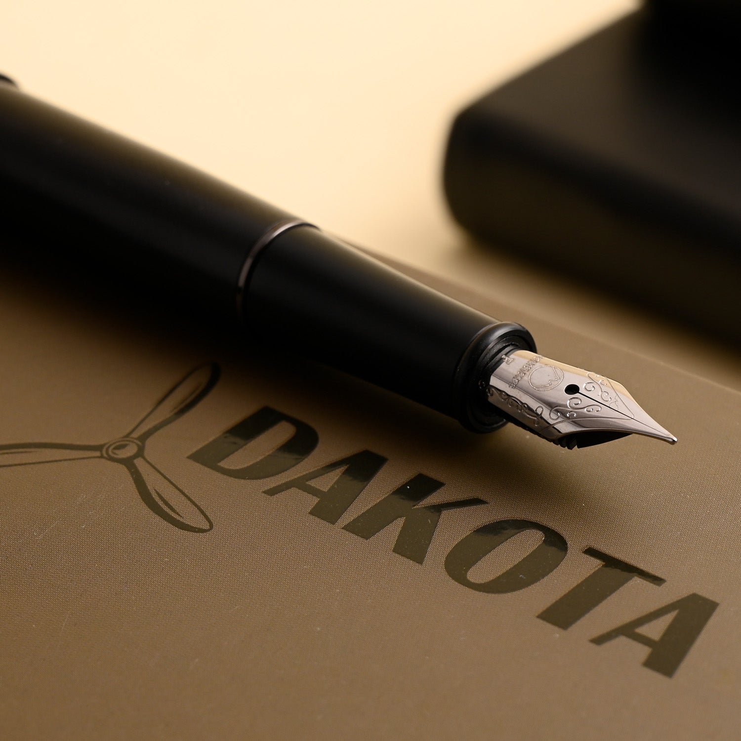 Monteverde Dakota Fountain Pen - Black Sky