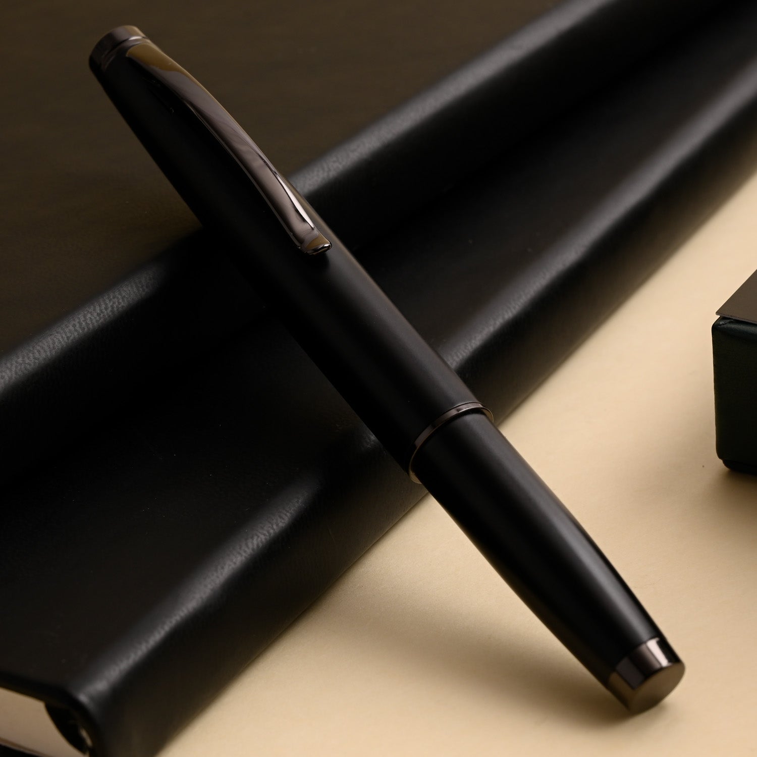 Monteverde Dakota Fountain Pen - Black Sky