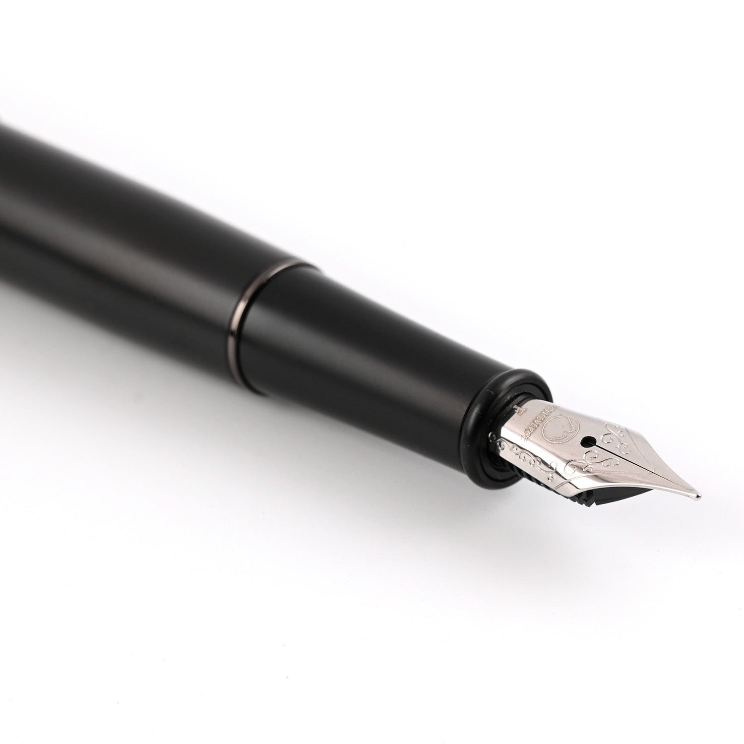 Monteverde Dakota Fountain Pen - Black Sky