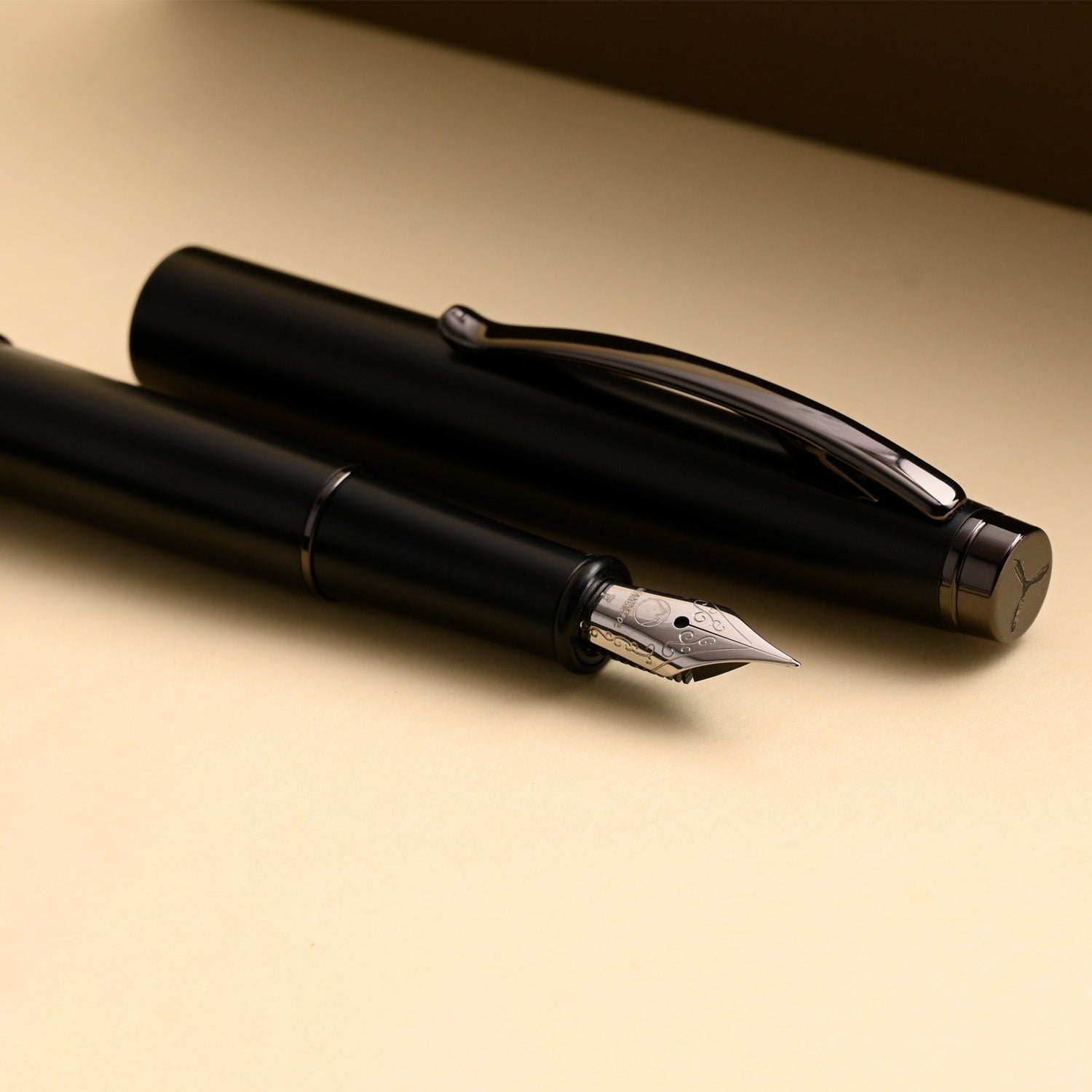 Monteverde Dakota Fountain Pen - Black Sky