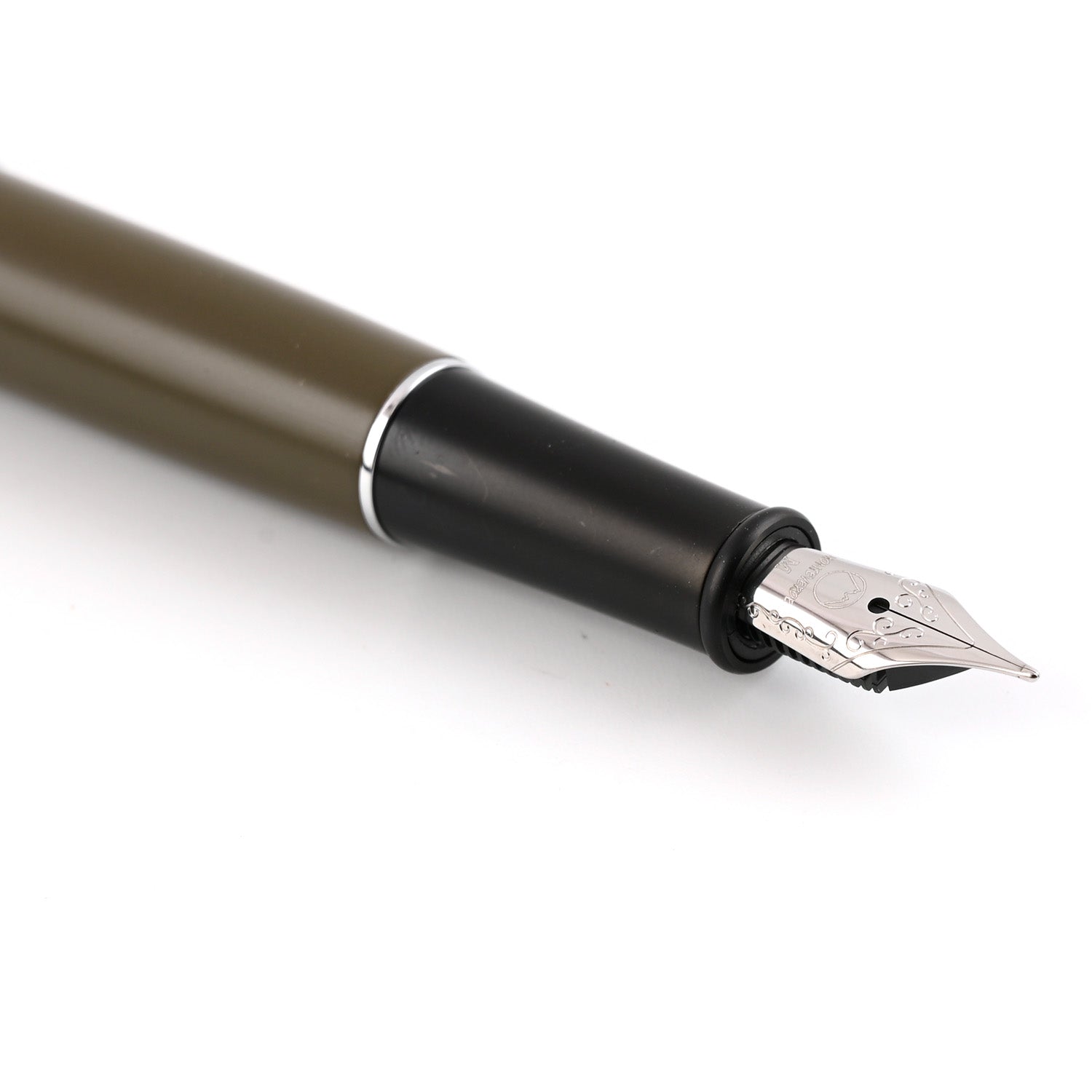 Monteverde Dakota Fountain Pen - Military Green CT 4