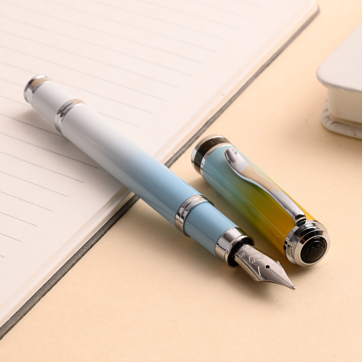 Monteverde Innova Ombre Fusion Fountain Pen - Bliss CT 10
