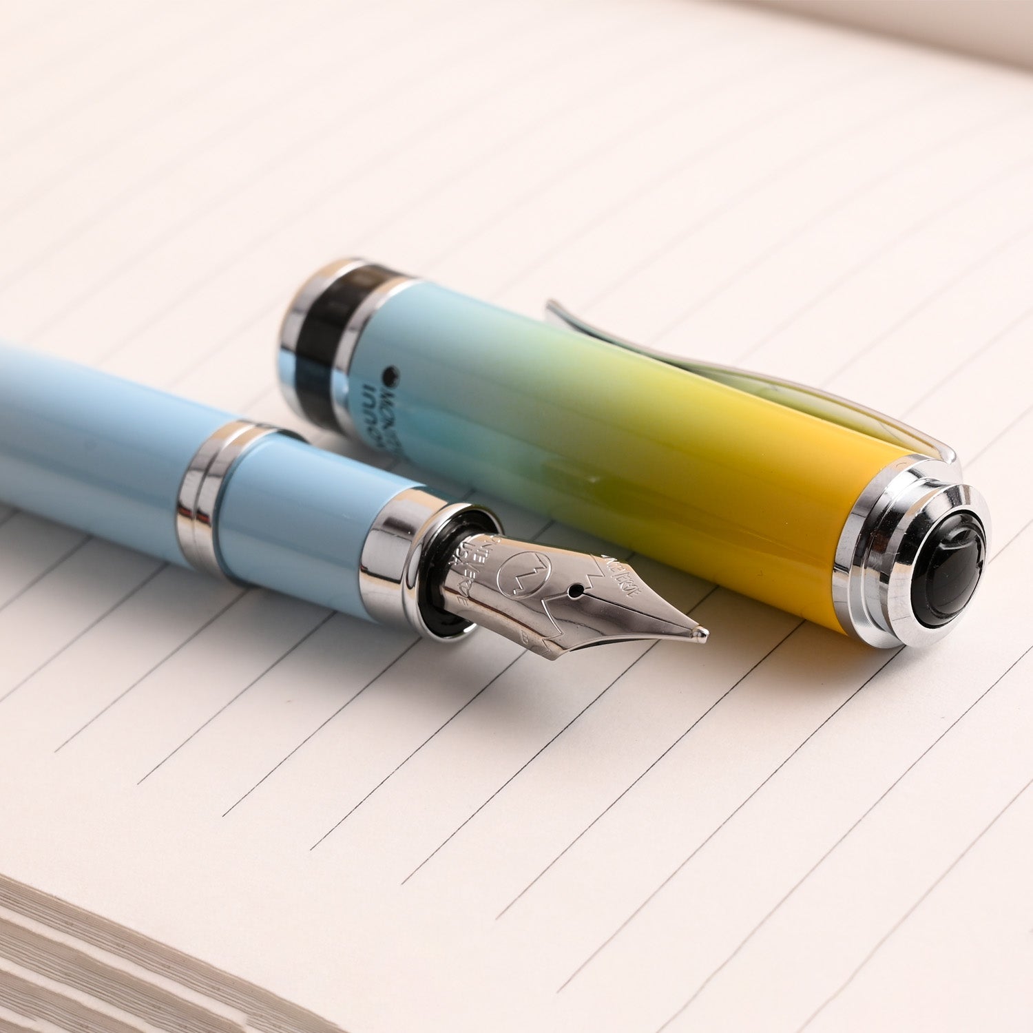 Monteverde Innova Ombre Fusion Fountain Pen - Bliss CT 12