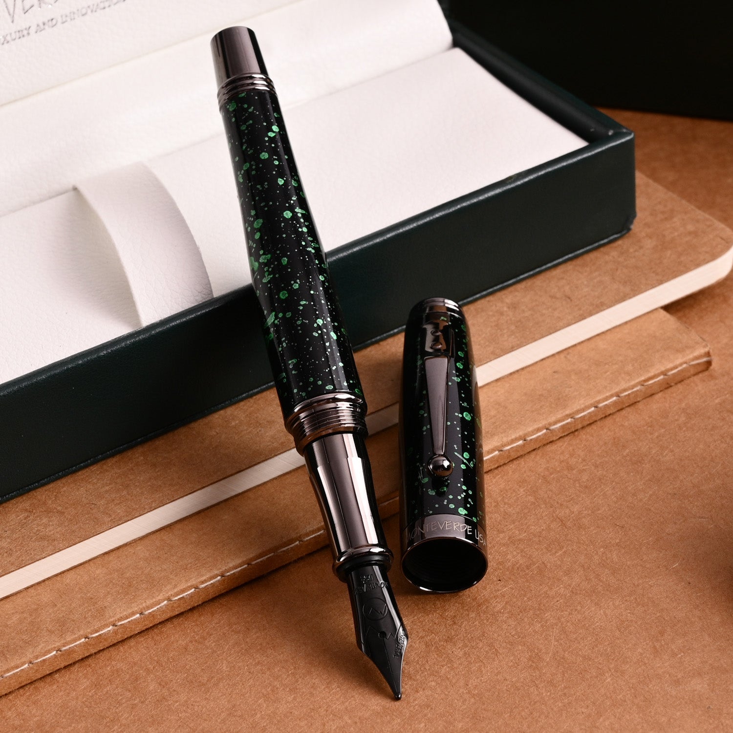 Monteverde Invincia Vega Fountain Pen - Starlight Green 7