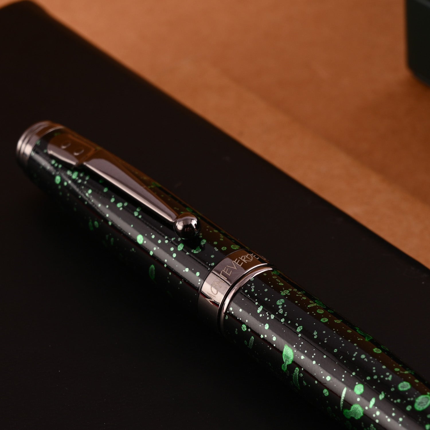 Monteverde Invincia Vega Fountain Pen - Starlight Green 9
