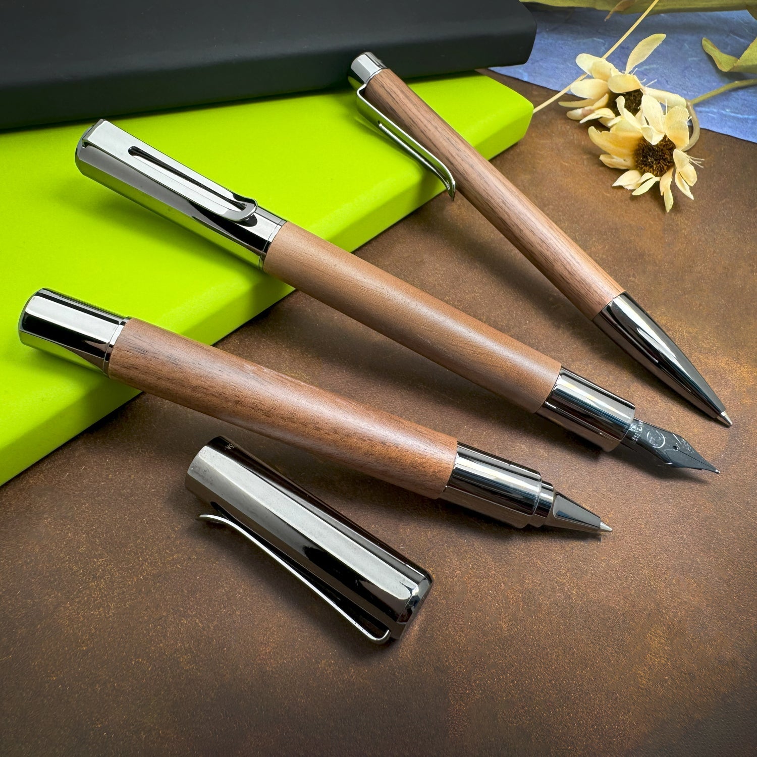 Monteverde Ritma Roller Ball Pen - Walnut