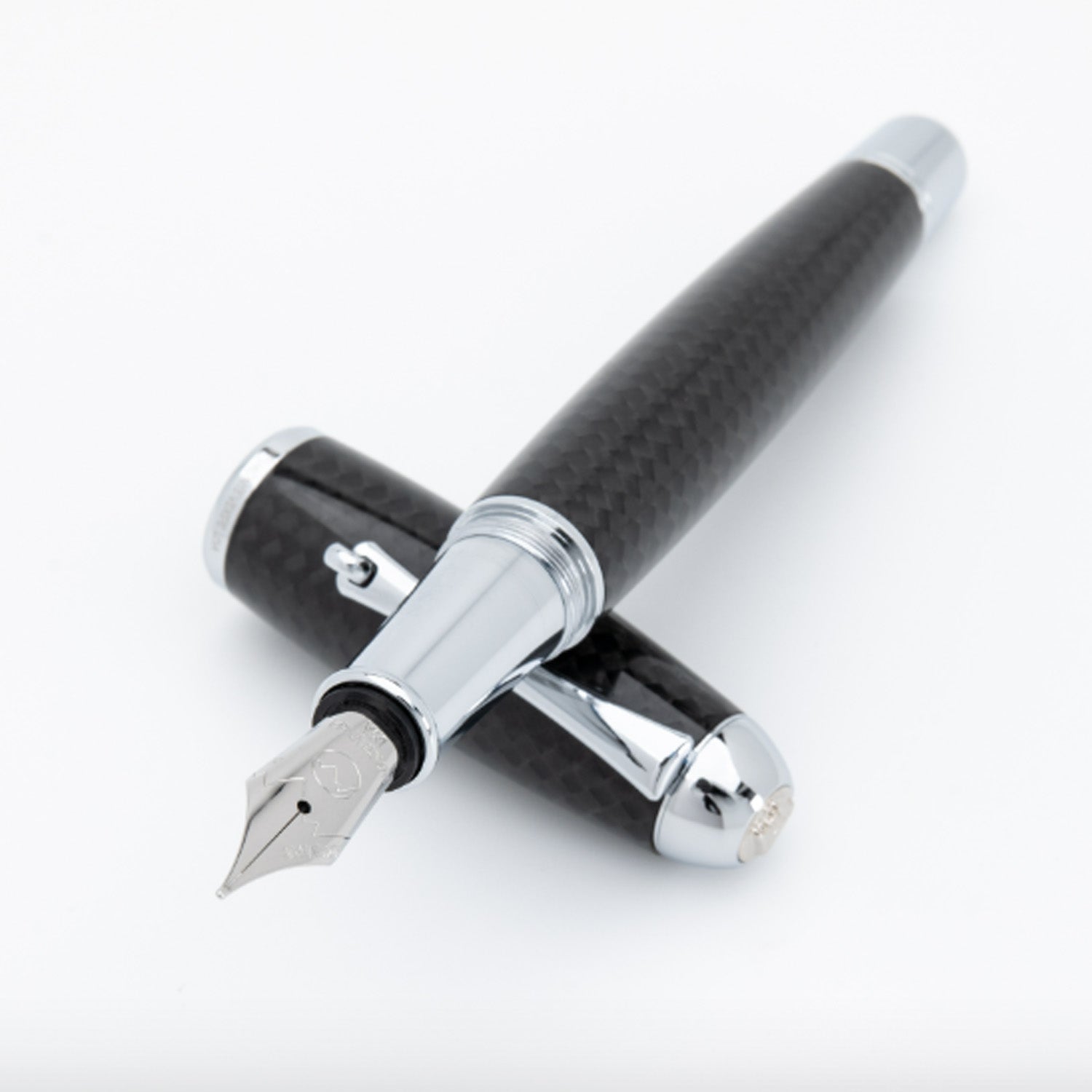 Monteverde Super Mega Carbon Fibre Fountain Pen - Black CT 2