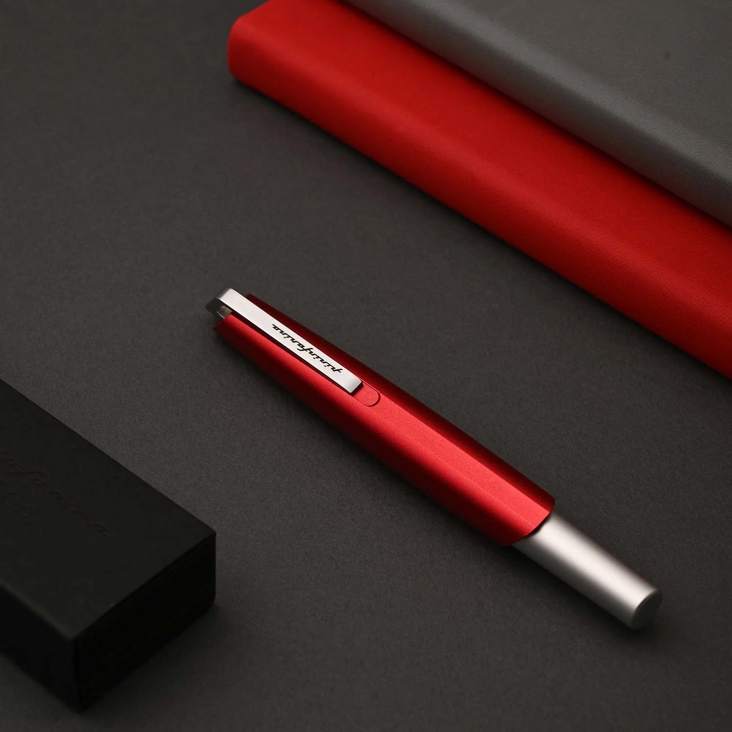 Pininfarina | Pf Go | Fountain pen | Red | Medium