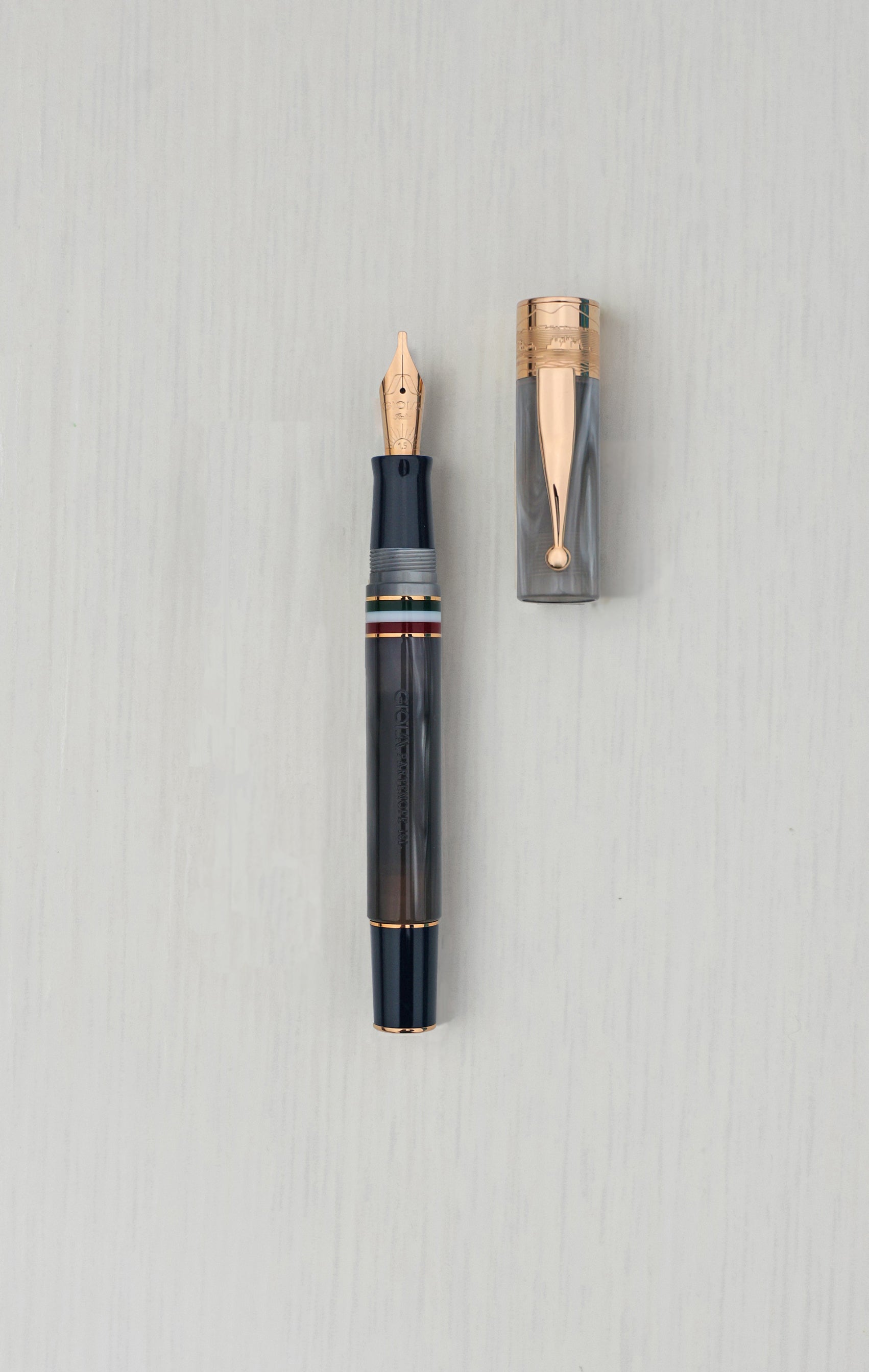 Gioia | Fountain Pen & Rollerball Pen | Partenope | Madreperla Pearl RGT