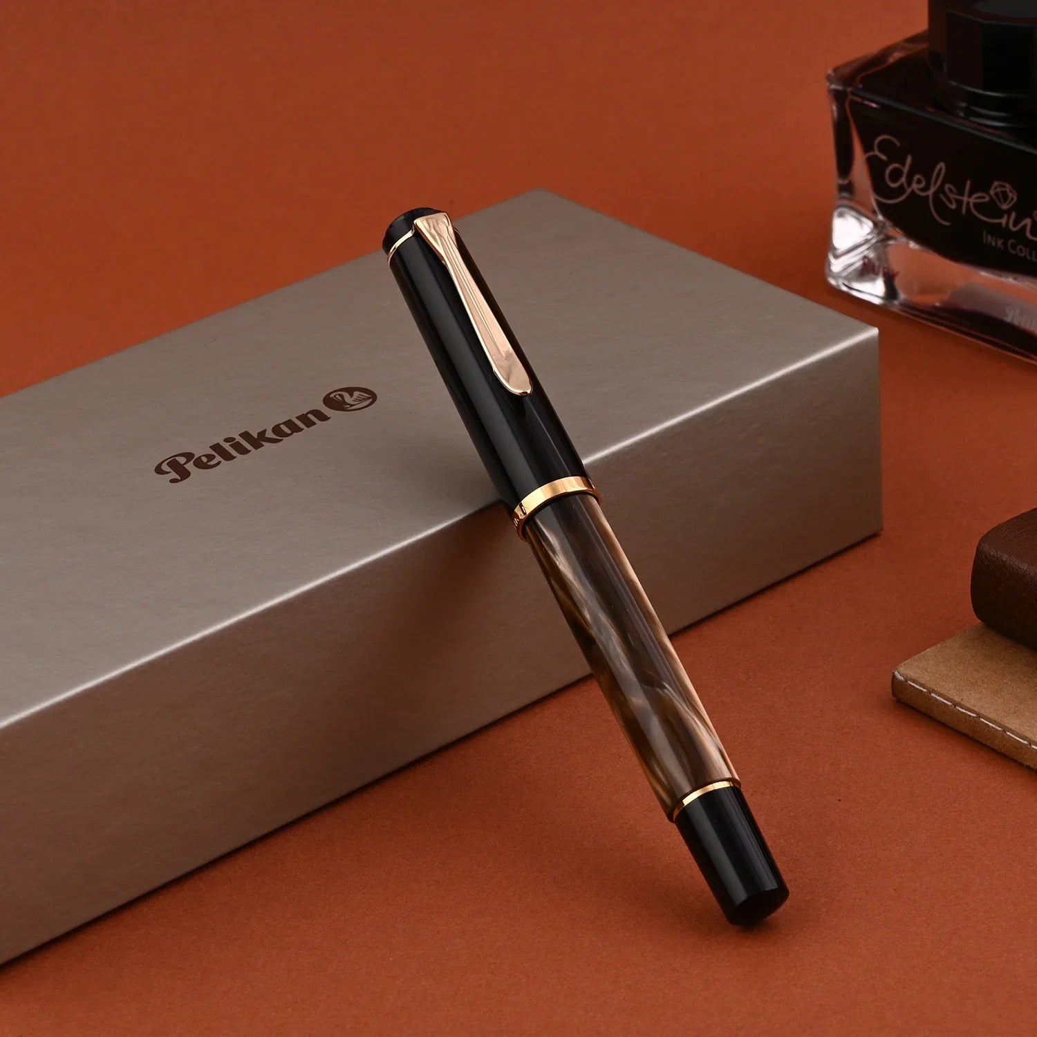 Pelikan M200 Fountain Pen – Brown Marbled