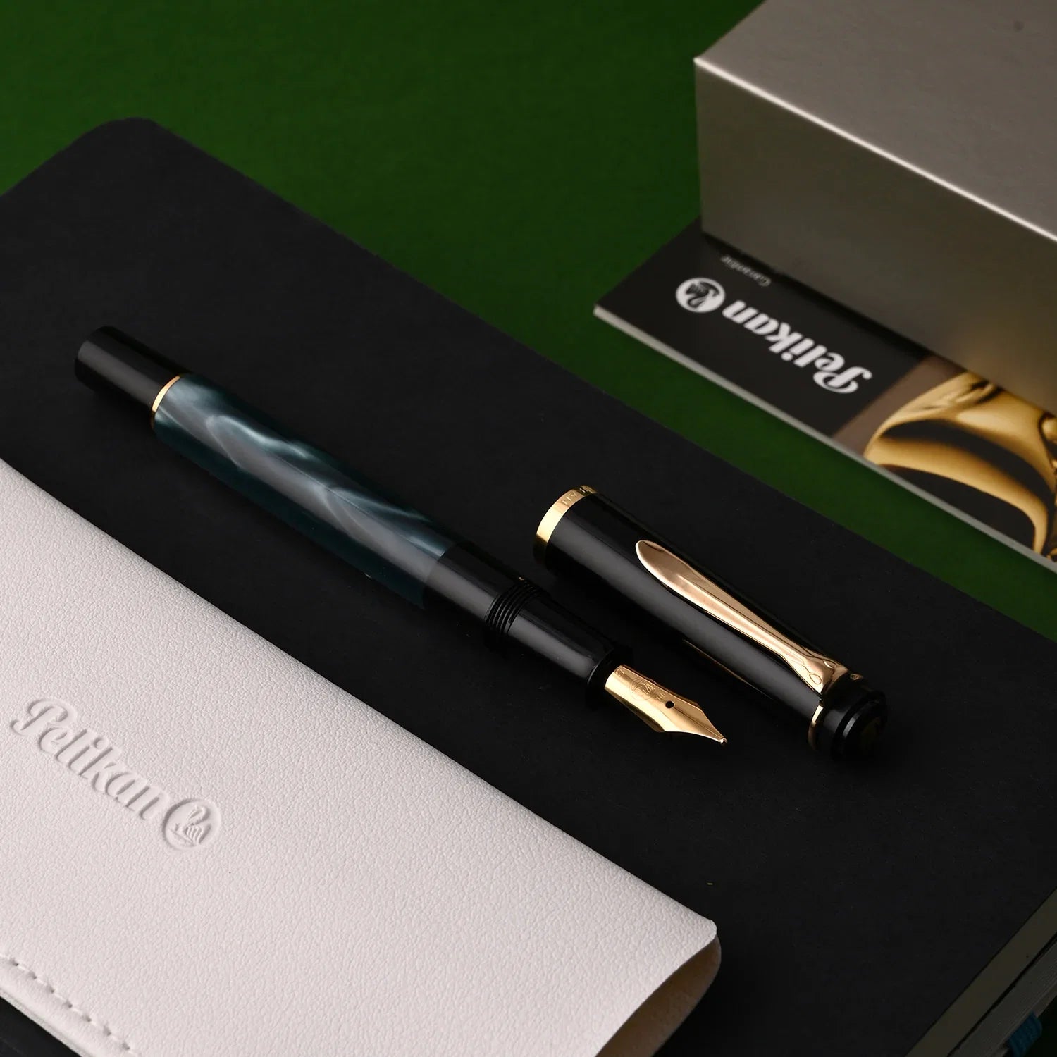 Pelikan M200 Fountain Pen – Green Marbled