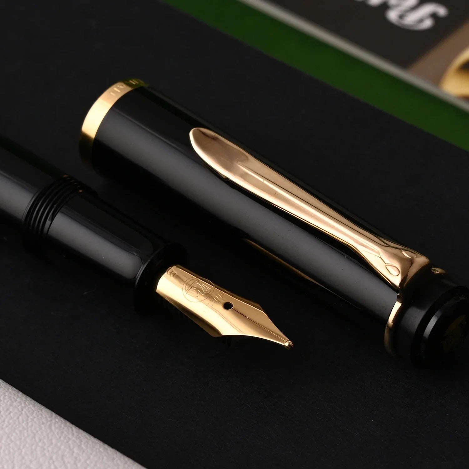 Pelikan M200 Fountain Pen – Green Marbled