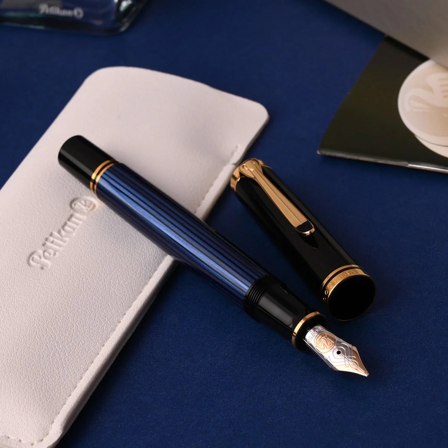 Pelikan Souveran M800 Fountain Pen – Black Blue