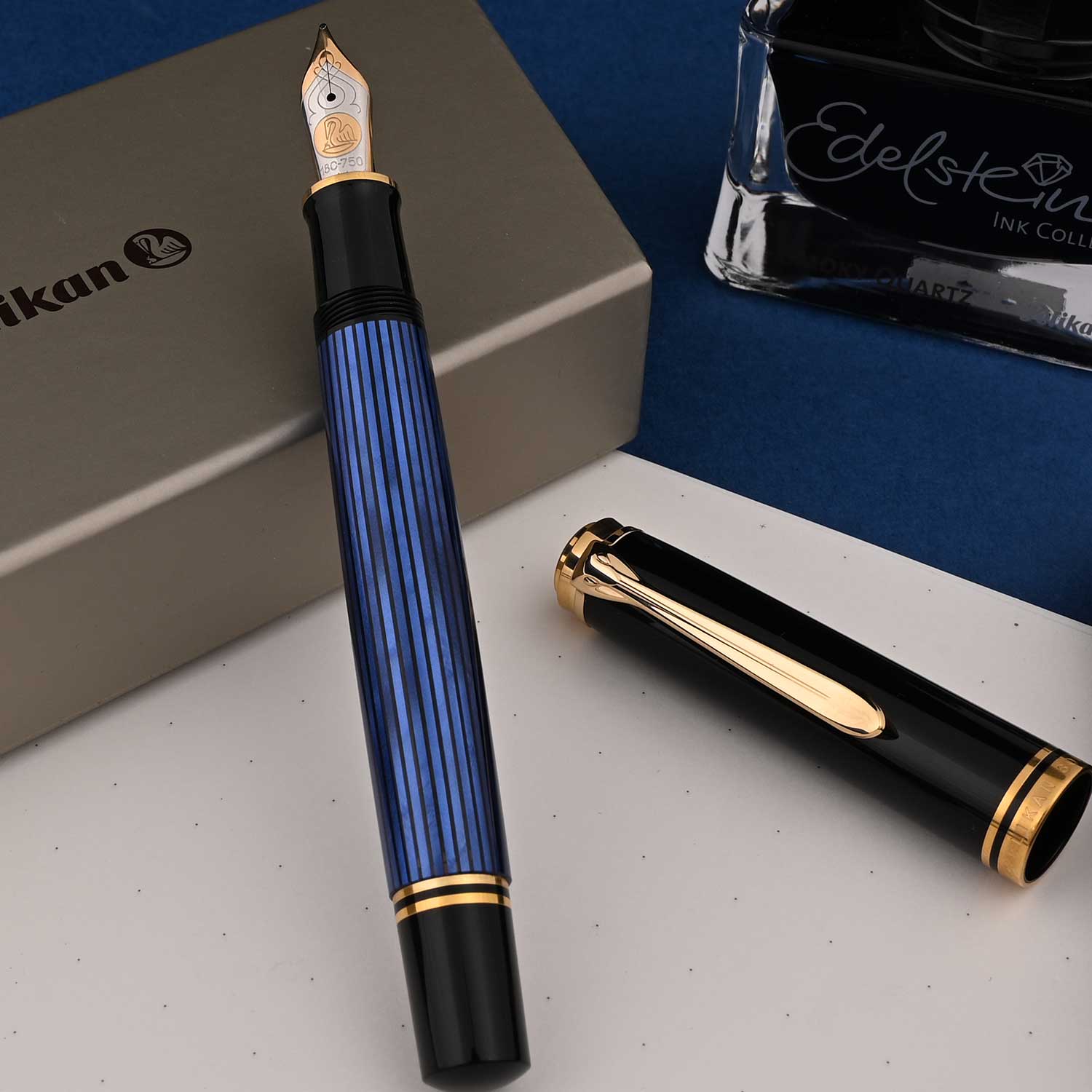 Pelikan Souveran M800 Fountain Pen – Black Blue