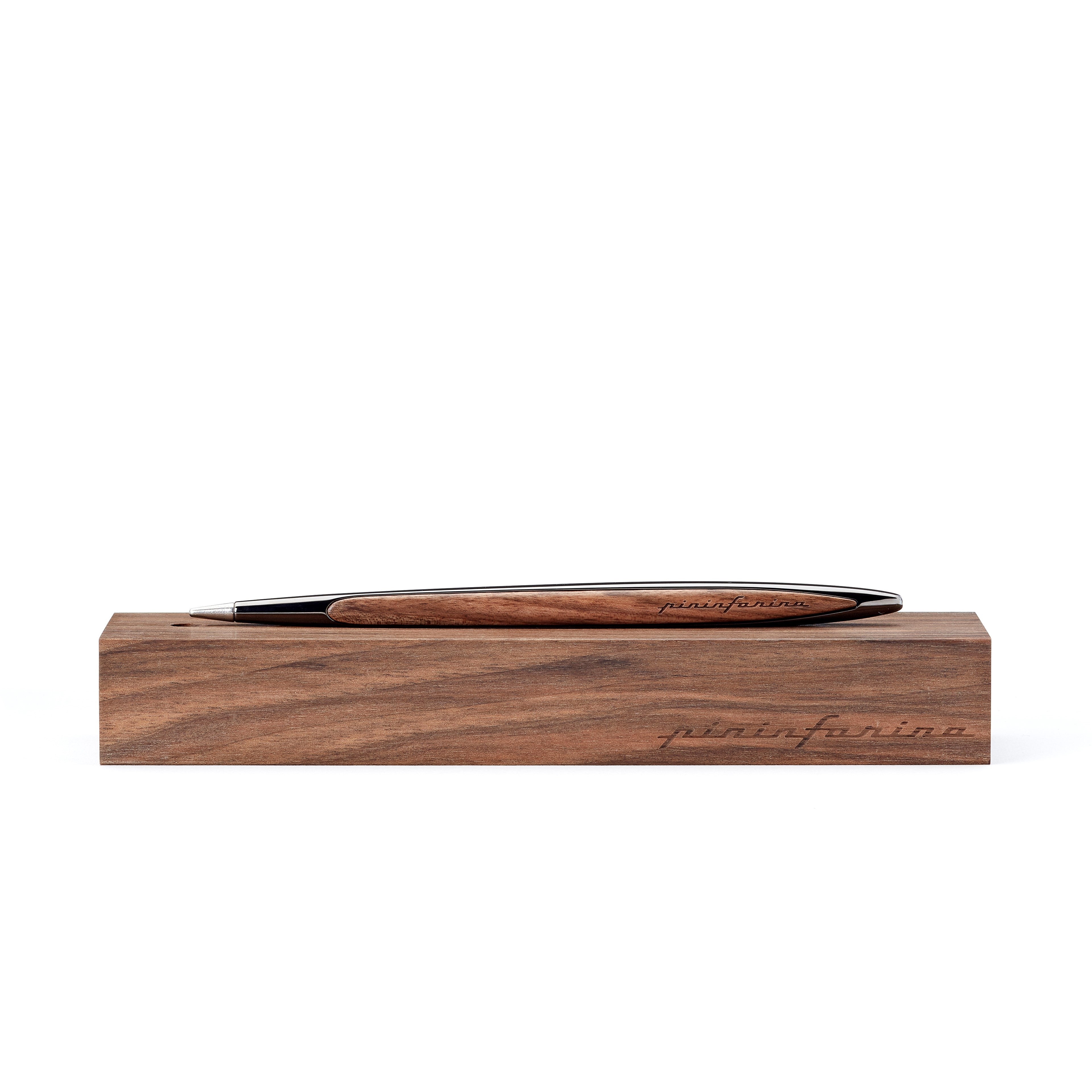 Pininfarina | Cambiano | Glossy Black | Classic Ethergraf Metal Alloy Nib | Solid Wood Desk Stand