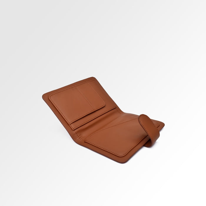 Unmet Desire Passport Holder | Moderno | Tan