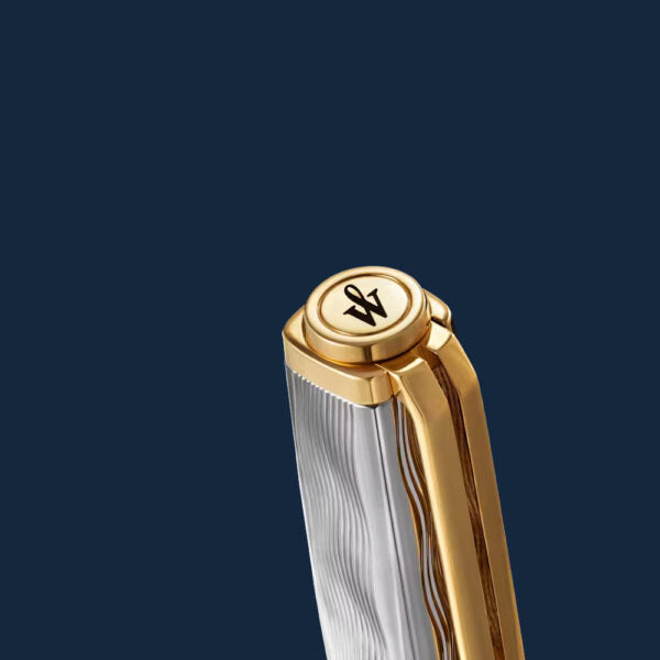 Waterman Exception Reflections of Paris Special Edition Deluxe Black Lacquer GT Fountain Pen 18Kt Gold