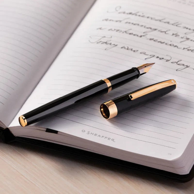Sheaffer SAGARIS 9471 Gloss Black With Gold Tone Trim Fountain Pen Medium Nib